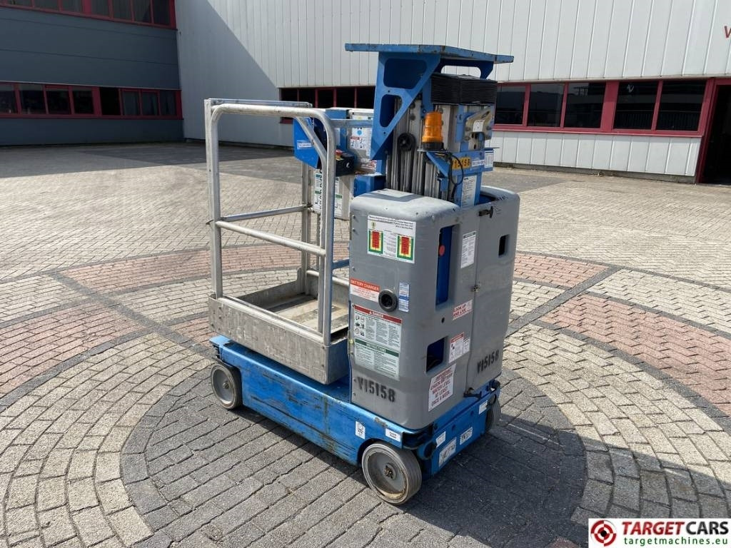 Genie GR-15 Runabout Electric Vertical Mast Lift 652cm - Verticale masthoogwerker: afbeelding 4 Genie GR-15 Runabout Electric Vertical Mast Lift 652cm - Verticale masthoogwerker: afbeelding 4