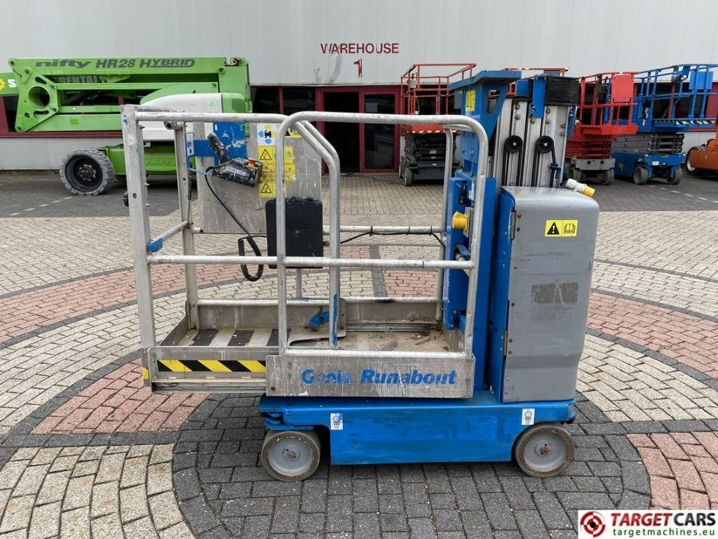 Genie GR15 Runabout Electric Vertical Mast Lift 652cm  - Verticale masthoogwerker: afbeelding 5 Genie GR15 Runabout Electric Vertical Mast Lift 652cm  - Verticale masthoogwerker: afbeelding 5
