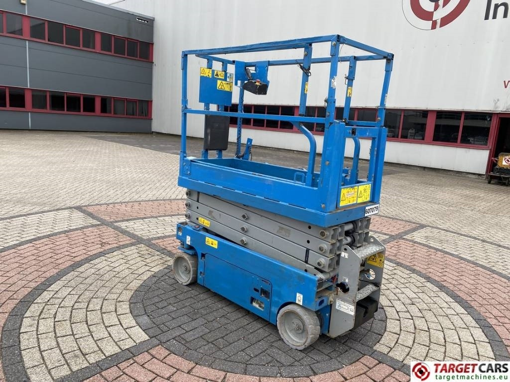 Genie GS-1932 Electric Scissor Work Lift 779cm - Schaarlift: afbeelding 4 Genie GS-1932 Electric Scissor Work Lift 779cm - Schaarlift: afbeelding 4