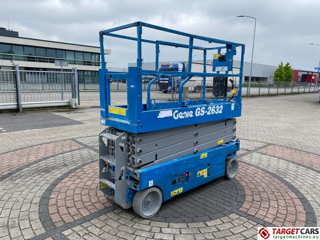 Genie GS-2632 Electric Scissor Work Lift 992cm - Schaarlift: afbeelding 3 Genie GS-2632 Electric Scissor Work Lift 992cm - Schaarlift: afbeelding 3