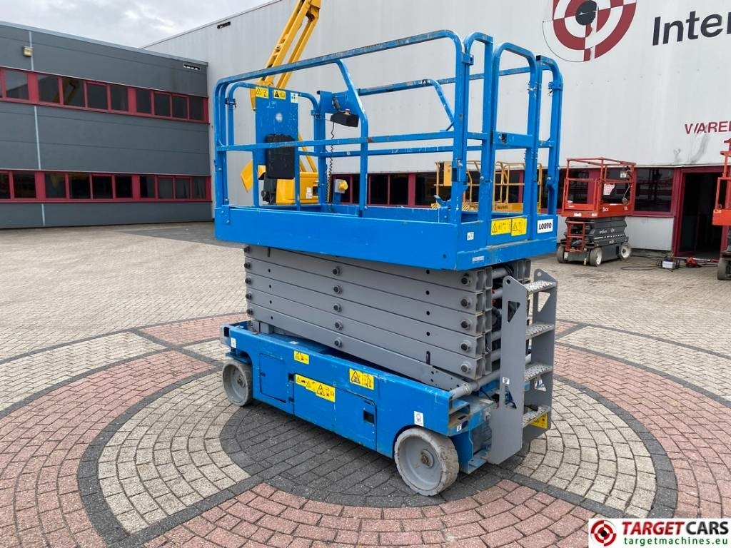 Genie GS-4047 Electric Scissor Work Lift 1389cm  - Schaarlift: afbeelding 4 Genie GS-4047 Electric Scissor Work Lift 1389cm  - Schaarlift: afbeelding 4