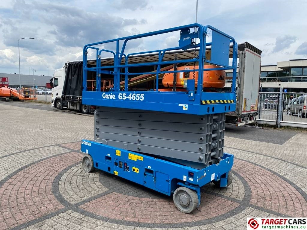 Genie GS-4655 Electric E-Drive Scissor Work Lift 1595cm - Schaarlift: afbeelding 2 Genie GS-4655 Electric E-Drive Scissor Work Lift 1595cm - Schaarlift: afbeelding 2