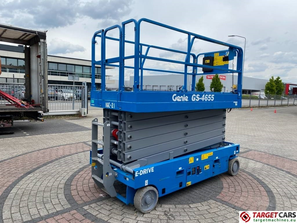 Genie GS-4655 Electric E-Drive Scissor Work Lift 1595cm - Schaarlift: afbeelding 3 Genie GS-4655 Electric E-Drive Scissor Work Lift 1595cm - Schaarlift: afbeelding 3