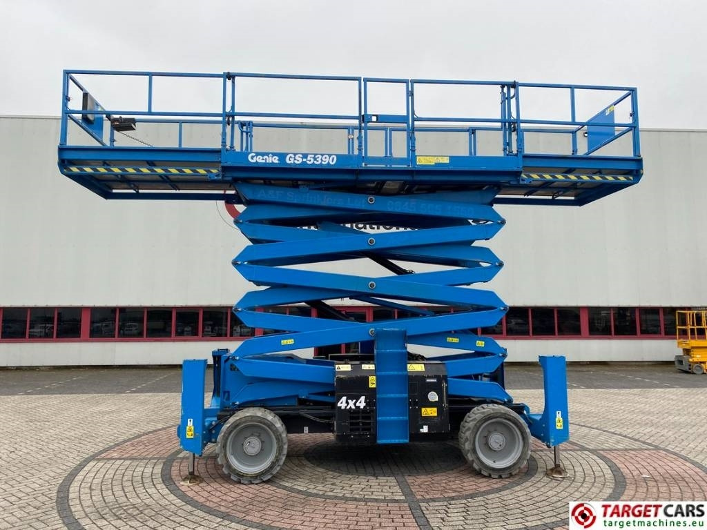 Genie GS-5390 RT LPG 4x4 Scissor Work Lift 1815cm - Schaarlift: afbeelding 5 Genie GS-5390 RT LPG 4x4 Scissor Work Lift 1815cm - Schaarlift: afbeelding 5