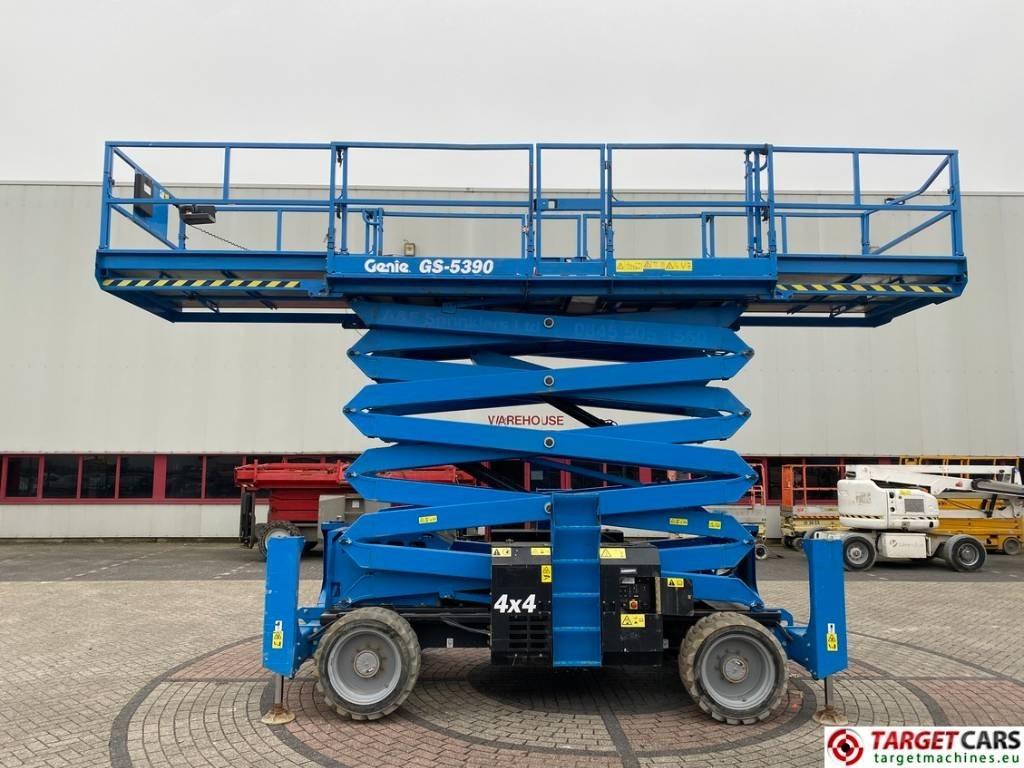 Genie GS-5390 RT LPG 4x4 Scissor Work Lift 1815cm - Schaarlift: afbeelding 5 Genie GS-5390 RT LPG 4x4 Scissor Work Lift 1815cm - Schaarlift: afbeelding 5