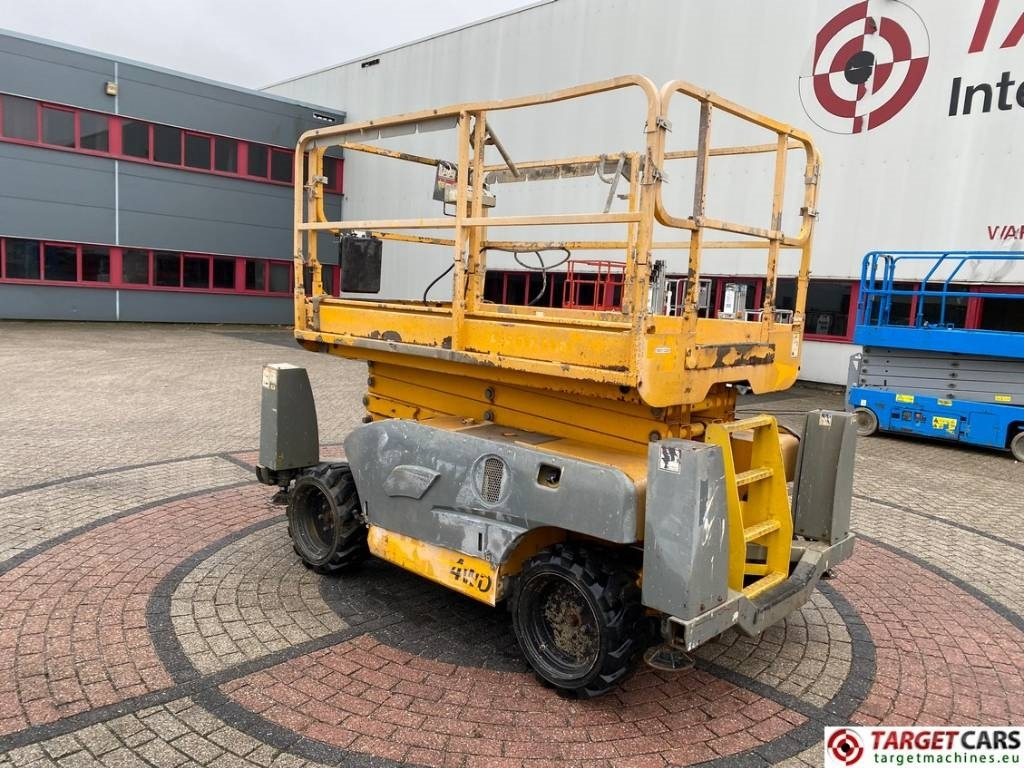Haulotte Compact 12DX Diesel 4x4 Scissor Work Lift 1206cm - Schaarlift: afbeelding 4 Haulotte Compact 12DX Diesel 4x4 Scissor Work Lift 1206cm - Schaarlift: afbeelding 4