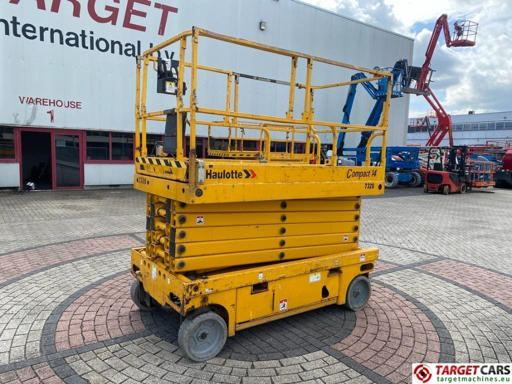 Haulotte Compact 14 Electric Scissor Work Lift 1385cm - Schaarlift: afbeelding 1 Haulotte Compact 14 Electric Scissor Work Lift 1385cm - Schaarlift: afbeelding 1