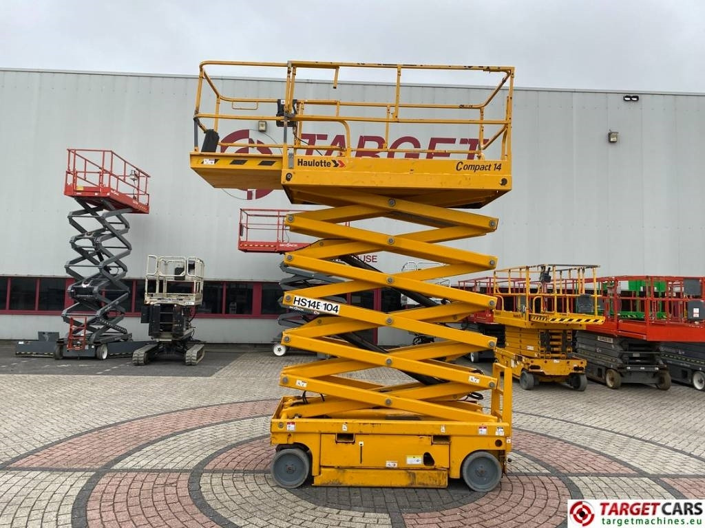 Haulotte Compact 14 Electric Scissor Work lift 1385cm  - Schaarlift: afbeelding 5 Haulotte Compact 14 Electric Scissor Work lift 1385cm  - Schaarlift: afbeelding 5