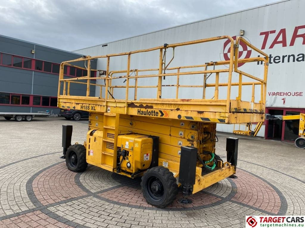 Haulotte H18SXL Diesel 4x4 Scissor Work Lift 1800cm - Schaarlift: afbeelding 4 Haulotte H18SXL Diesel 4x4 Scissor Work Lift 1800cm - Schaarlift: afbeelding 4