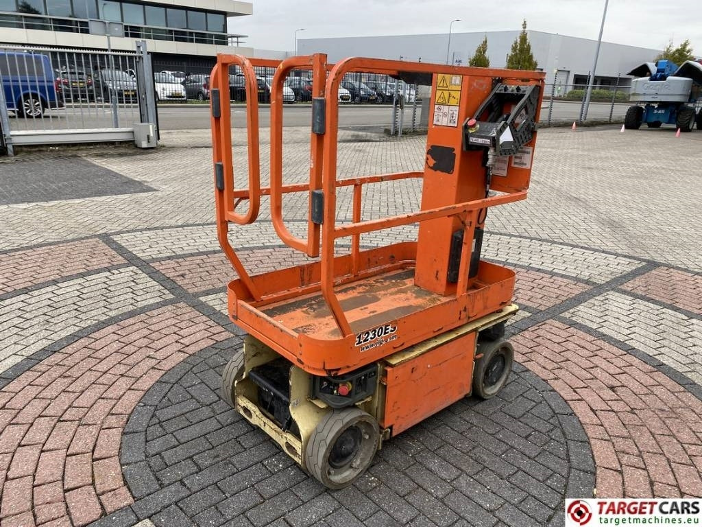 JLG 1230ES Electric Vertical Mast Work Lift 566cm  - Verticale masthoogwerker: afbeelding 3 JLG 1230ES Electric Vertical Mast Work Lift 566cm  - Verticale masthoogwerker: afbeelding 3