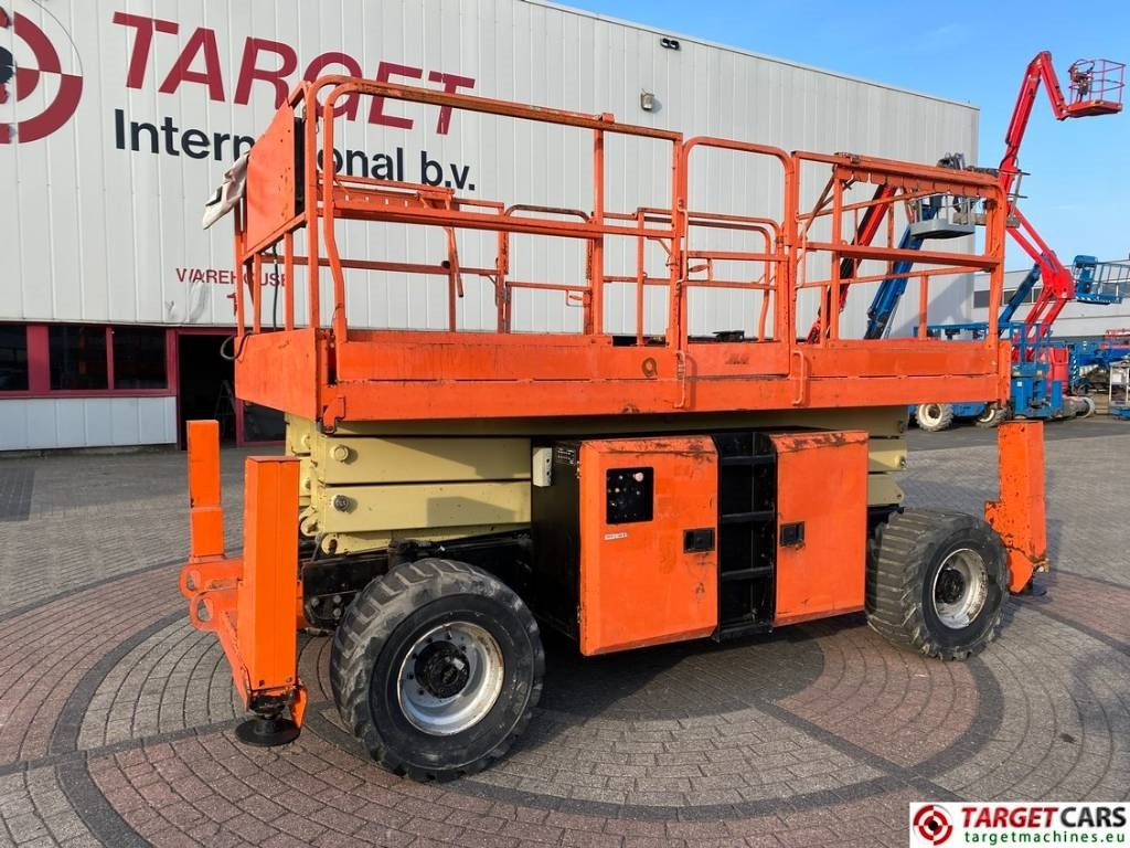 JLG 330LRT Diesel 4x4 Scissor Work Lift 1200cm - Schaarlift: afbeelding 1 JLG 330LRT Diesel 4x4 Scissor Work Lift 1200cm - Schaarlift: afbeelding 1