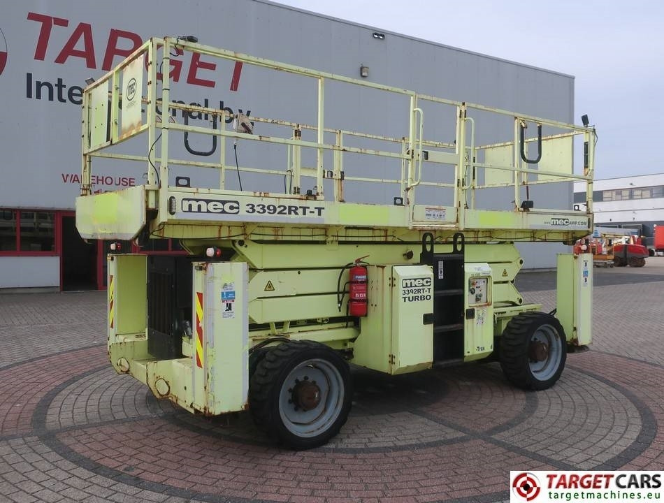 MEC 3392RT-T Diesel 4x4 Scissor Work Lift 1200cm - Schaarlift: afbeelding 1 MEC 3392RT-T Diesel 4x4 Scissor Work Lift 1200cm - Schaarlift: afbeelding 1