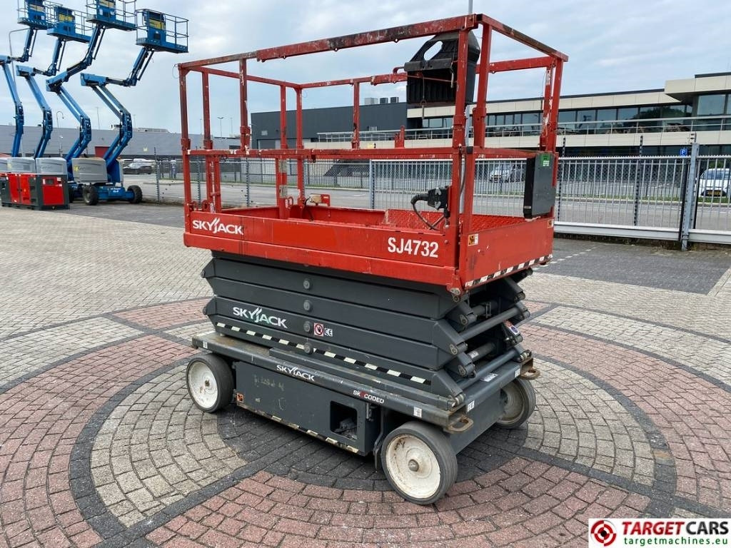 SkyJack SJ4732 Electric 4732 Scissor Work Lift 1165cm - Schaarlift: afbeelding 2 SkyJack SJ4732 Electric 4732 Scissor Work Lift 1165cm - Schaarlift: afbeelding 2