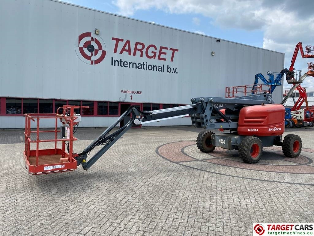 SkyJack SJ63AJ Articulated 4x4 Diesel Boom WorkLift 2136cm - Knikarmhoogwerker: afbeelding 1 SkyJack SJ63AJ Articulated 4x4 Diesel Boom WorkLift 2136cm - Knikarmhoogwerker: afbeelding 1