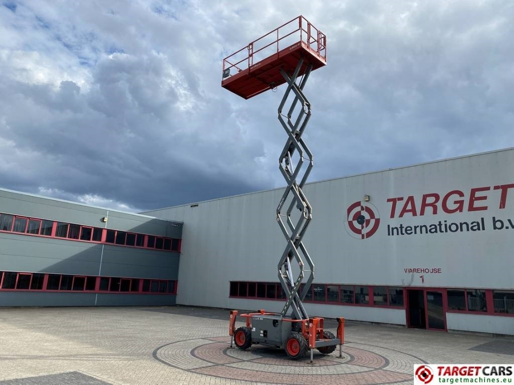Leasing SkyJack SJ6832RT Diesel 4x4 Scissor 6832 Work Lift 1180cm  SkyJack SJ6832RT Diesel 4x4 Scissor 6832 Work Lift 1180cm: afbeelding 6