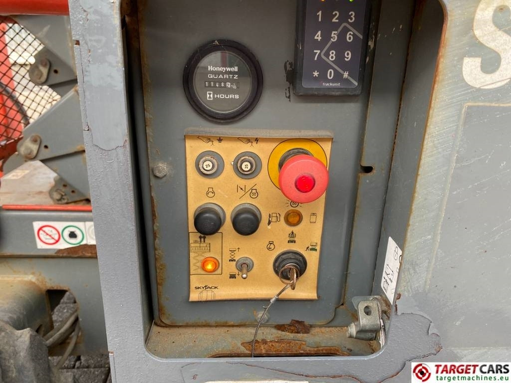 Leasing SkyJack SJ6832RT Diesel 4x4 Scissor 6832 Work Lift 1180cm  SkyJack SJ6832RT Diesel 4x4 Scissor 6832 Work Lift 1180cm: afbeelding 11