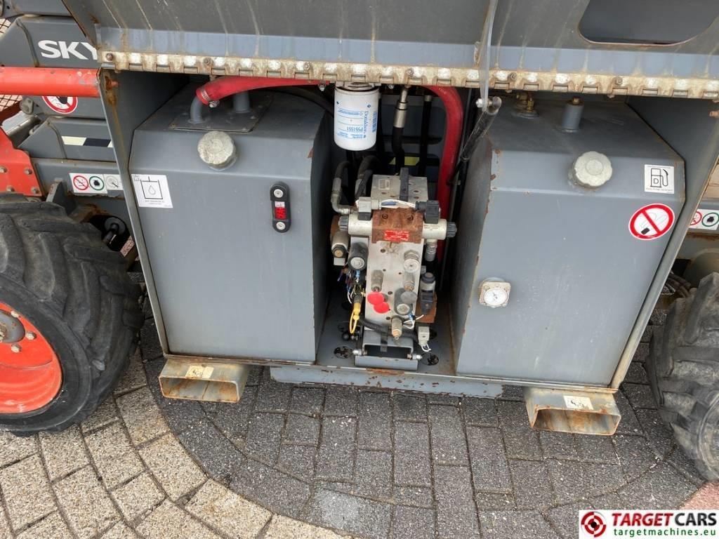 Leasing SkyJack SJ6832RT Diesel 4x4 Scissor 6832 Work Lift 1180cm  SkyJack SJ6832RT Diesel 4x4 Scissor 6832 Work Lift 1180cm: afbeelding 14
