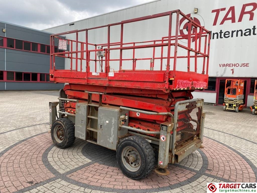 SkyJack SJ8841RT Diesel 4x4 Scissor Work Lift 1430cm - Schaarlift: afbeelding 4 SkyJack SJ8841RT Diesel 4x4 Scissor Work Lift 1430cm - Schaarlift: afbeelding 4