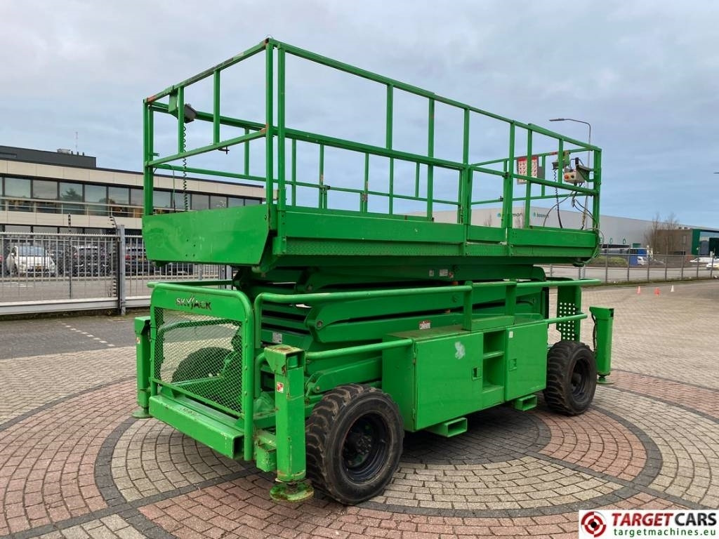 SkyJack SJ9241 RT Diesel 4x4 Scissor Work Lift 1450cm - Schaarlift: afbeelding 3 SkyJack SJ9241 RT Diesel 4x4 Scissor Work Lift 1450cm - Schaarlift: afbeelding 3