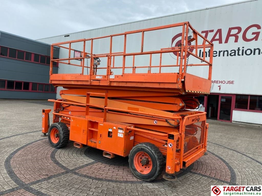 SkyJack SJ9250 RT Diesel 4x4 Scissor Work Lift 1720cm - Schaarlift: afbeelding 4 SkyJack SJ9250 RT Diesel 4x4 Scissor Work Lift 1720cm - Schaarlift: afbeelding 4