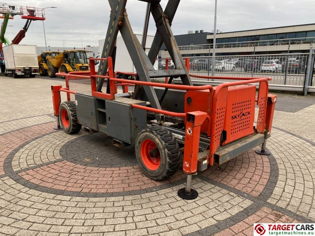 Schaarlift SkyJack SJ9250 RT Diesel 4x4 Scissor Work Lift 1720cm: afbeelding 30 Schaarlift SkyJack SJ9250 RT Diesel 4x4 Scissor Work Lift 1720cm: afbeelding 30