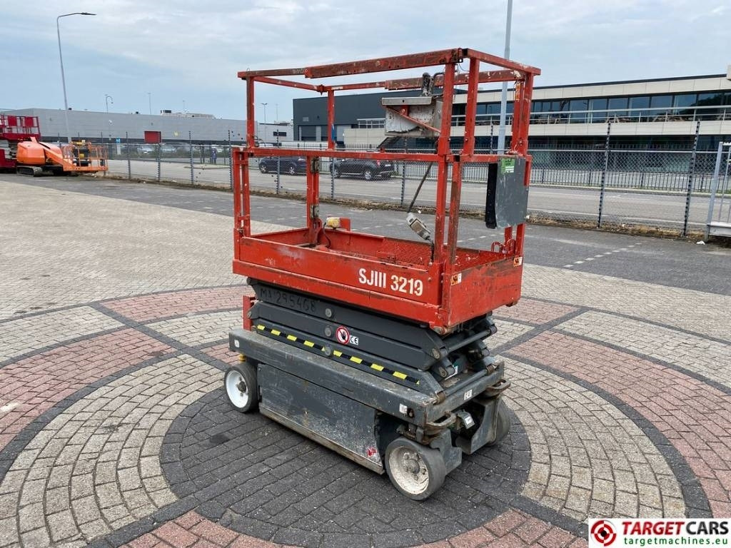 SkyJack SJIII-3219 Electric 3219 Scissor Work Lift 780cm - Schaarlift: afbeelding 2 SkyJack SJIII-3219 Electric 3219 Scissor Work Lift 780cm - Schaarlift: afbeelding 2