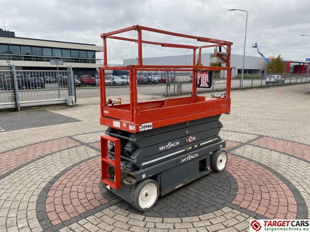 SkyJack SJIII-3226 Electric 3226 Scissor Work Lift 990cm  - Schaarlift: afbeelding 3 SkyJack SJIII-3226 Electric 3226 Scissor Work Lift 990cm  - Schaarlift: afbeelding 3