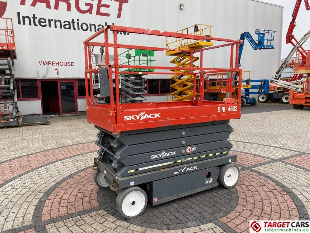 SkyJack SJIII-4632 Electric 4632 Scissor Work Lift 1170cm  - Schaarlift: afbeelding 1 SkyJack SJIII-4632 Electric 4632 Scissor Work Lift 1170cm  - Schaarlift: afbeelding 1
