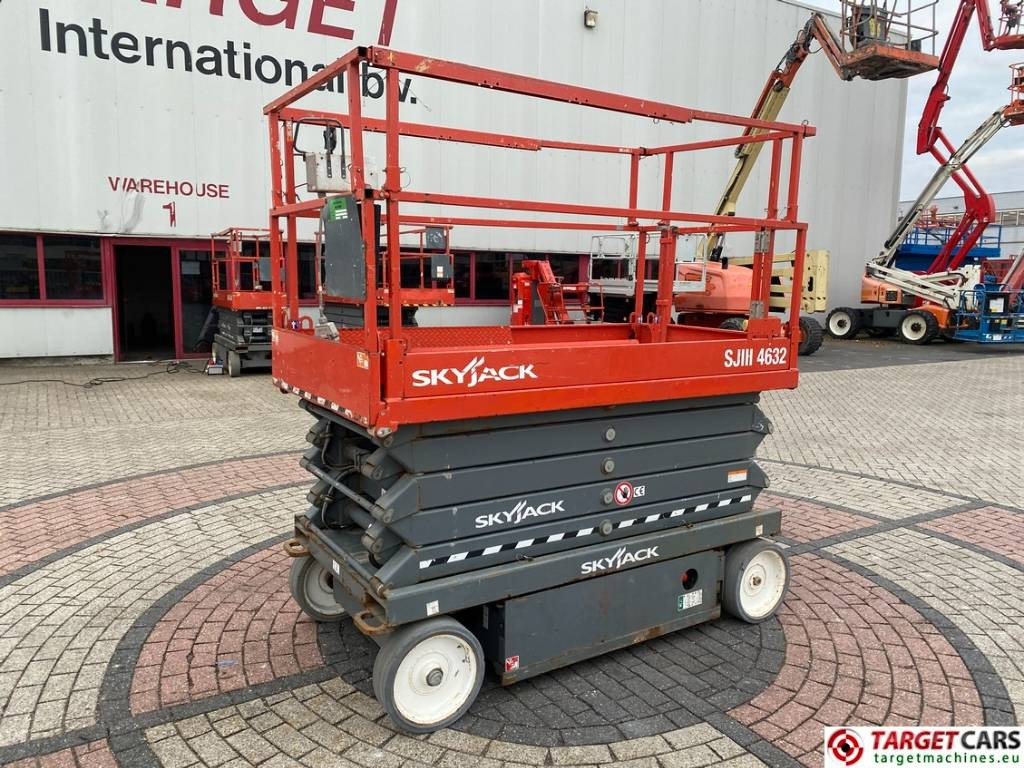 SkyJack SJIII-4632 Electric 4632 Scissor Work Lift 1170cm  - Schaarlift: afbeelding 1 SkyJack SJIII-4632 Electric 4632 Scissor Work Lift 1170cm  - Schaarlift: afbeelding 1