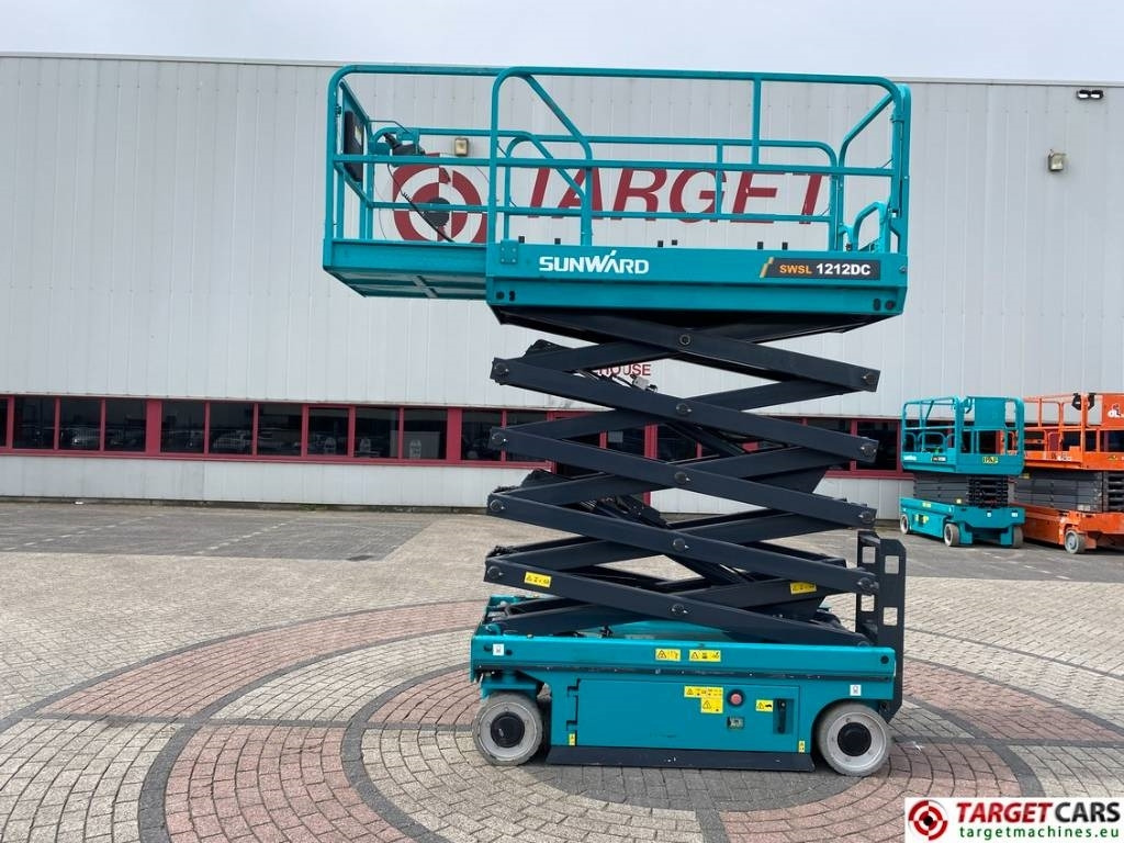 Sunward SWSL1212DC Electric Scissor Work LIft 1200cm - Schaarlift: afbeelding 5 Sunward SWSL1212DC Electric Scissor Work LIft 1200cm - Schaarlift: afbeelding 5