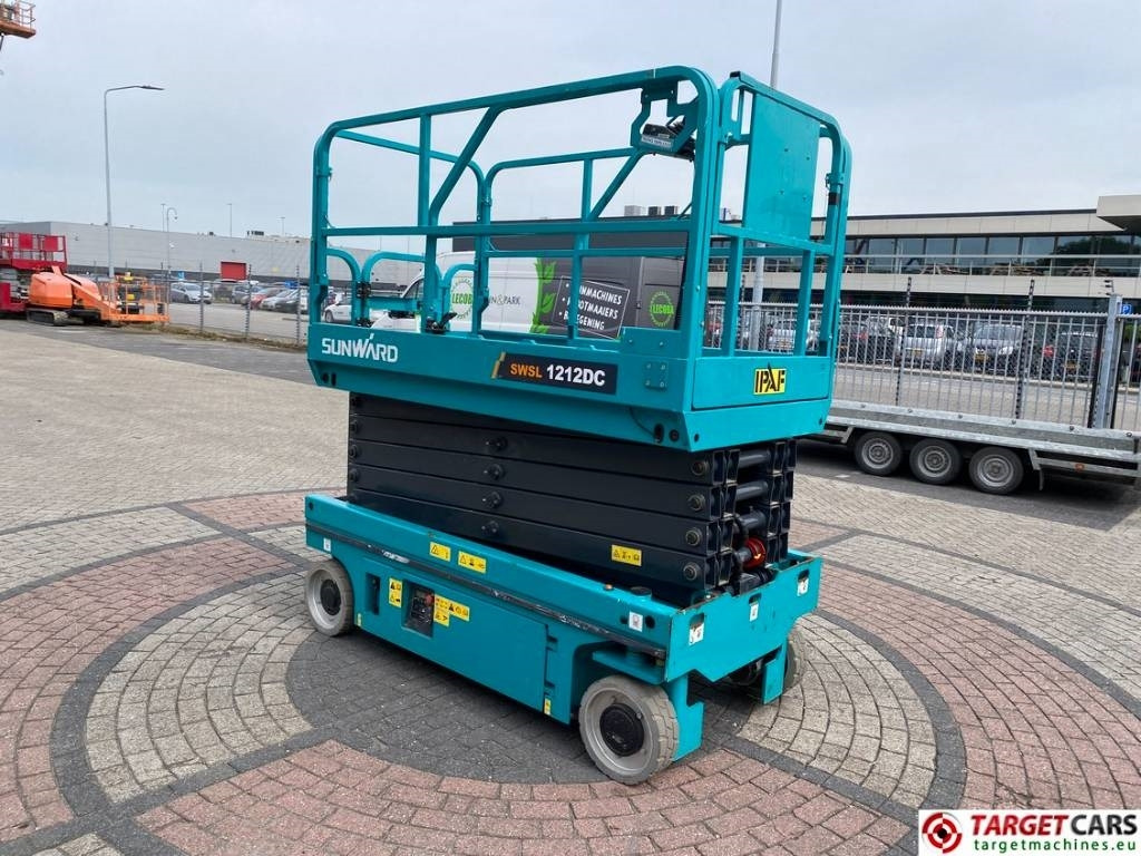 Sunward SWSL1212DC Electric Scissor Work LIft 1200cm - Schaarlift: afbeelding 2 Sunward SWSL1212DC Electric Scissor Work LIft 1200cm - Schaarlift: afbeelding 2