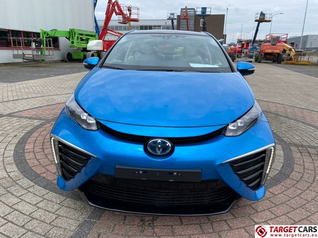 Toyota Mirai FCV HydroGen FuelCell - Sedan: afbeelding 2 Toyota Mirai FCV HydroGen FuelCell - Sedan: afbeelding 2