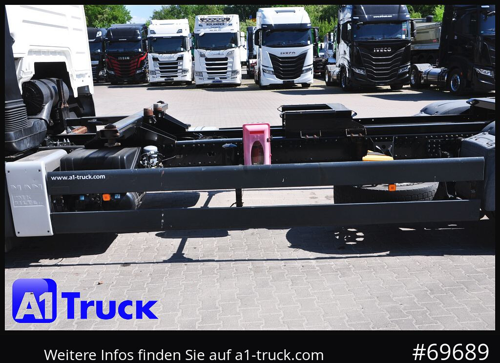MAN TGA 18,360, BDF, 7,45, 5 Sitzer, 190 tkm - Containertransporter/ Wissellaadbak vrachtwagen: afbeelding 2 MAN TGA 18,360, BDF, 7,45, 5 Sitzer, 190 tkm - Containertransporter/ Wissellaadbak vrachtwagen: afbeelding 2