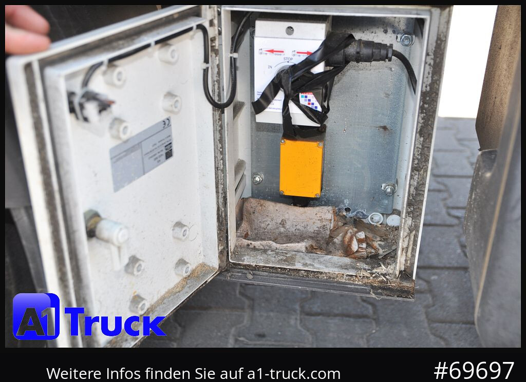 REISCH R24, Schubboden, Walkingfloor, Liftachse, - Schuifvloer oplegger: afbeelding 4 REISCH R24, Schubboden, Walkingfloor, Liftachse, - Schuifvloer oplegger: afbeelding 4