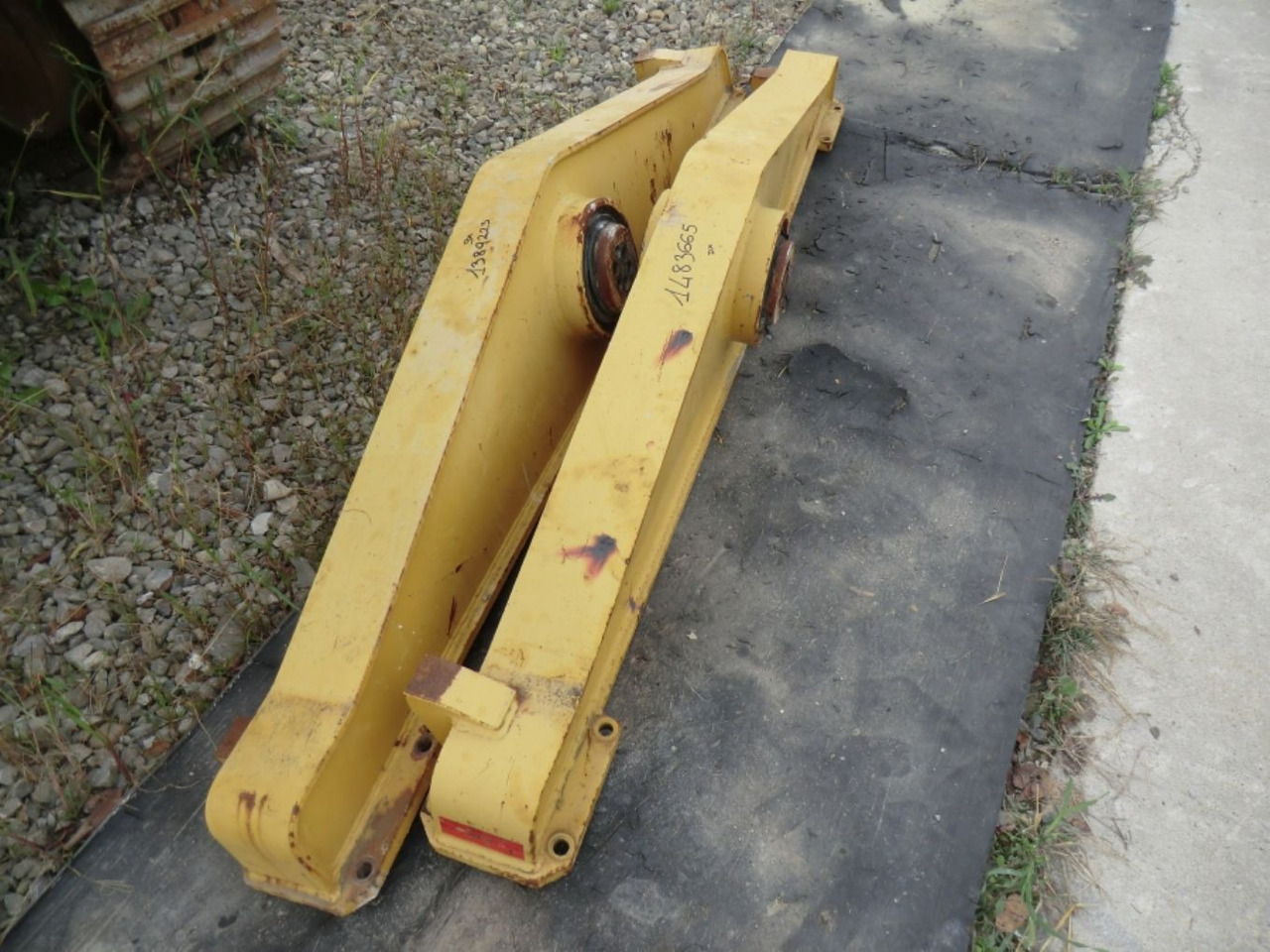 Caterpillar 735 Braccetto sinistro di collegamento assale centrale e posteriore. (ARM AS LH) - As en onderdelen voor Bouwmachine: afbeelding 2 Caterpillar 735 Braccetto sinistro di collegamento assale centrale e posteriore. (ARM AS LH) - As en onderdelen voor Bouwmachine: afbeelding 2