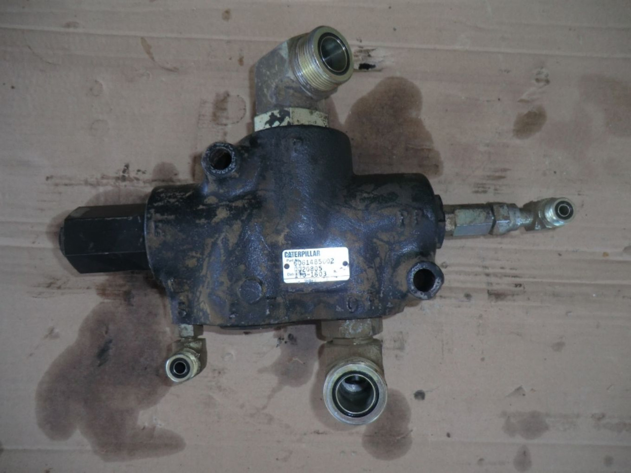 Caterpillar 735 VALVOLA - Klep voor Bouwmachine: afbeelding 1 Caterpillar 735 VALVOLA - Klep voor Bouwmachine: afbeelding 1