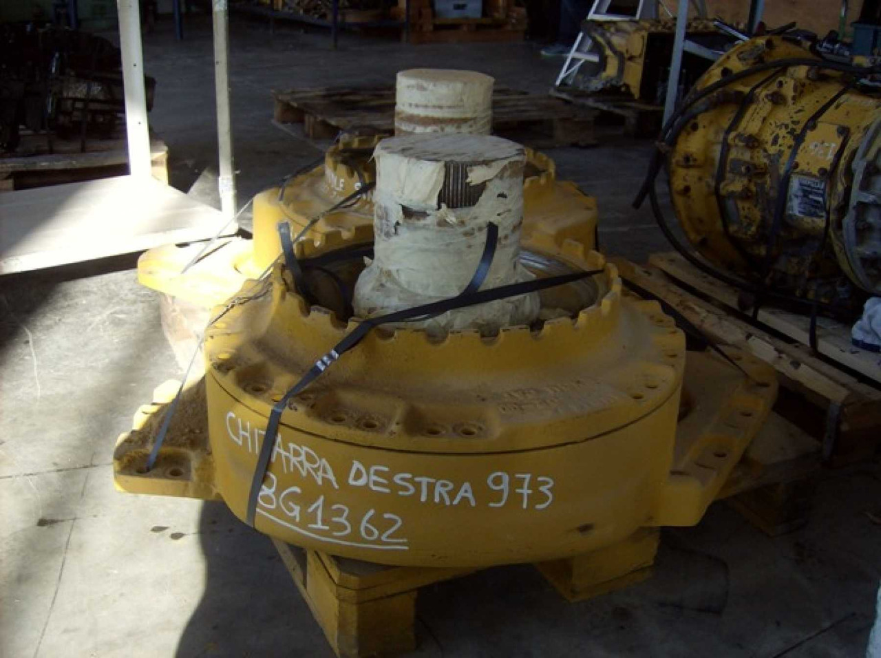 Caterpillar 973 LGP SPINDLE - Rijwerkonderdelen voor Bouwmachine: afbeelding 1 Caterpillar 973 LGP SPINDLE - Rijwerkonderdelen voor Bouwmachine: afbeelding 1