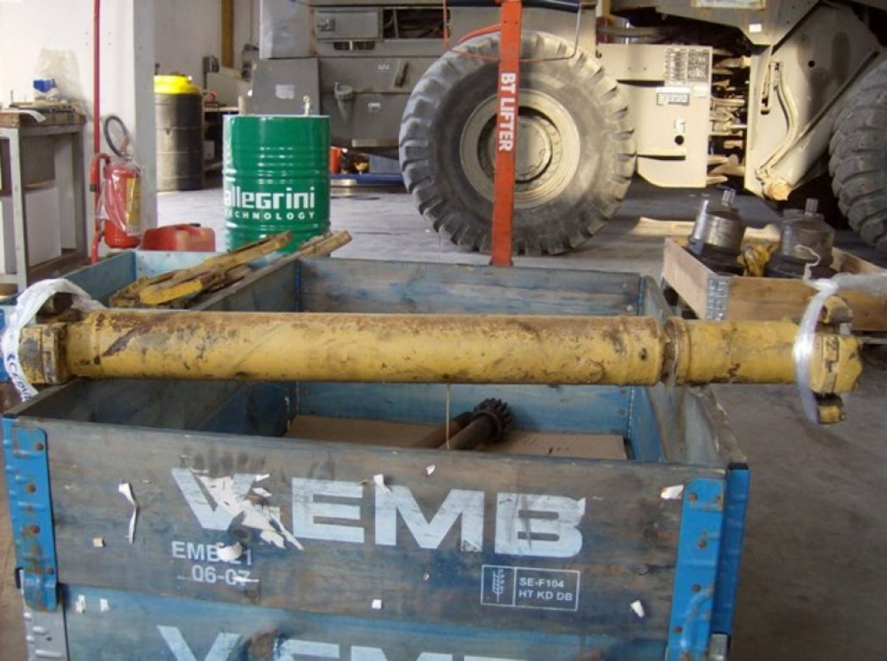 Caterpillar D300D ALBERO DI TRASMISSIONE - Aandrijfas voor Bouwmachine: afbeelding 1 Caterpillar D300D ALBERO DI TRASMISSIONE - Aandrijfas voor Bouwmachine: afbeelding 1