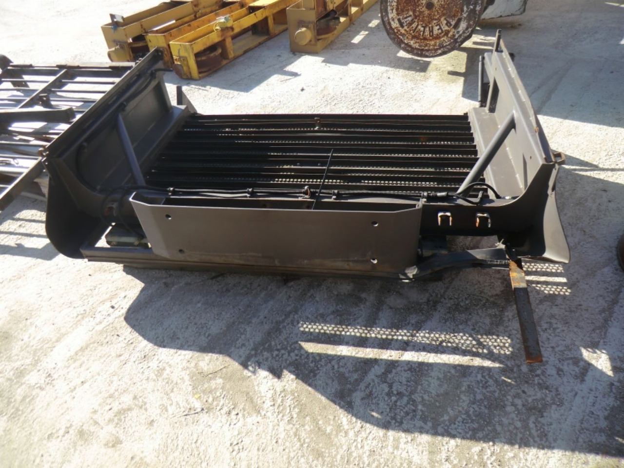 VOLVO L330E GRIGLIA - Rooster voor Bouwmachine: afbeelding 4 VOLVO L330E GRIGLIA - Rooster voor Bouwmachine: afbeelding 4