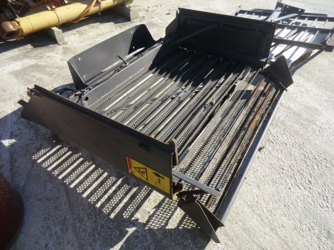 VOLVO L330E GRIGLIA - Rooster voor Bouwmachine: afbeelding 3 VOLVO L330E GRIGLIA - Rooster voor Bouwmachine: afbeelding 3