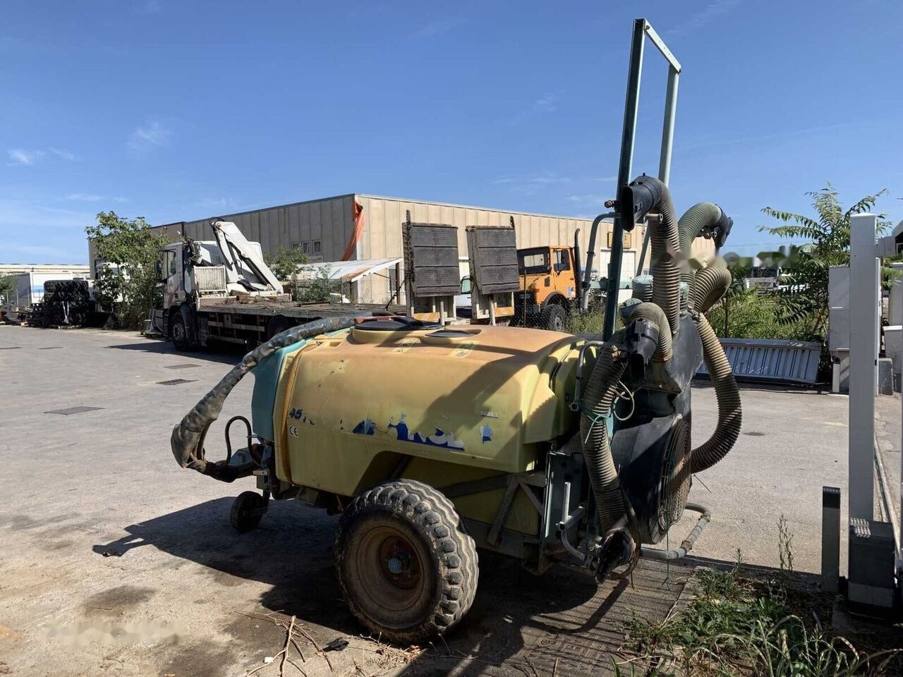 NOBILI GEO45 1000T - Getrokken veldspuit: afbeelding 1 NOBILI GEO45 1000T - Getrokken veldspuit: afbeelding 1