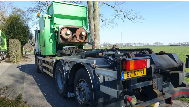 DAF CF 75.310 Euro 5 - Vuilniswagen: afbeelding 4 DAF CF 75.310 Euro 5 - Vuilniswagen: afbeelding 4