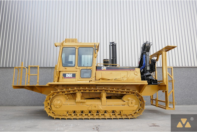 Caterpillar D6E Welding Tractor - Bouwmachine: afbeelding 2 Caterpillar D6E Welding Tractor - Bouwmachine: afbeelding 2