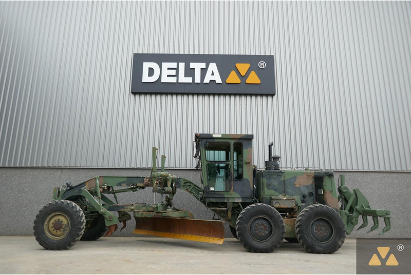 Caterpillar 130G Ex-army - Grader: afbeelding 1 Caterpillar 130G Ex-army - Grader: afbeelding 1