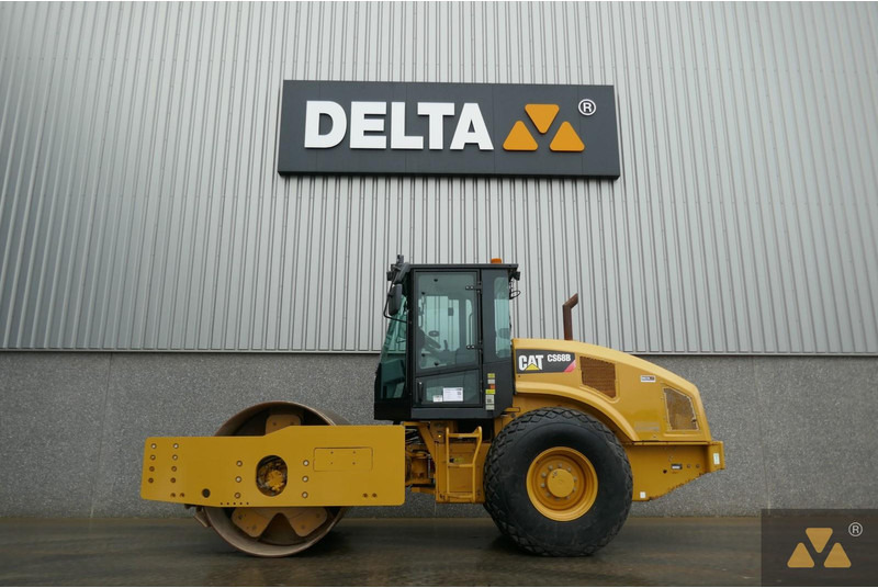 Caterpillar CS68B - Wals: afbeelding 1 Caterpillar CS68B - Wals: afbeelding 1