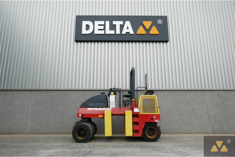 Dynapac CP142 - Bandenwals: afbeelding 1 Dynapac CP142 - Bandenwals: afbeelding 1