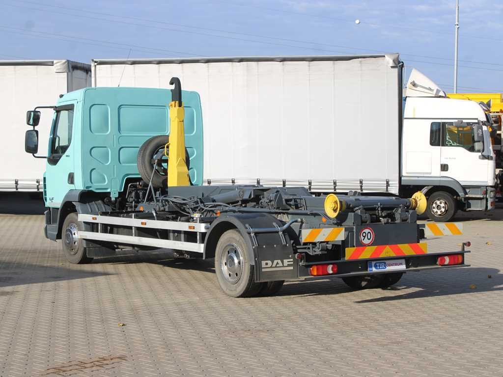 DAF LF 180 FA, EURO 6, HOOK LOADER CONTAINER - Haakarmsysteem vrachtwagen: afbeelding 5 DAF LF 180 FA, EURO 6, HOOK LOADER CONTAINER - Haakarmsysteem vrachtwagen: afbeelding 5