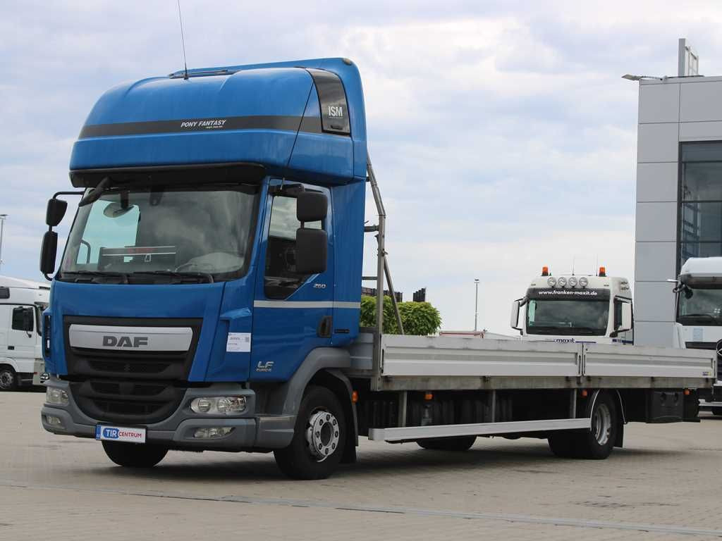 DAF LF 260, SLEEPING CABIN, EURO 6, PNEU 80% - Vrachtwagen met open laadbak: afbeelding 1 DAF LF 260, SLEEPING CABIN, EURO 6, PNEU 80% - Vrachtwagen met open laadbak: afbeelding 1
