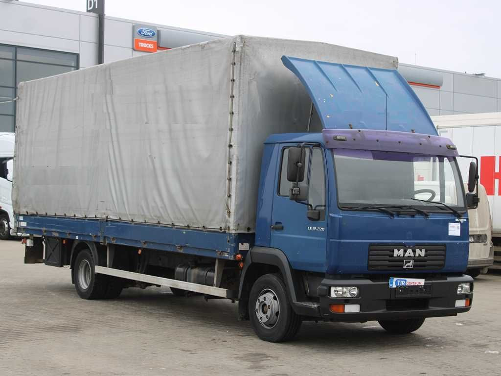 MAN LE 12.220, EURO 6, TAIL LIFT, PNEU 80% - Schuifzeilen vrachtwagen: afbeelding 2 MAN LE 12.220, EURO 6, TAIL LIFT, PNEU 80% - Schuifzeilen vrachtwagen: afbeelding 2