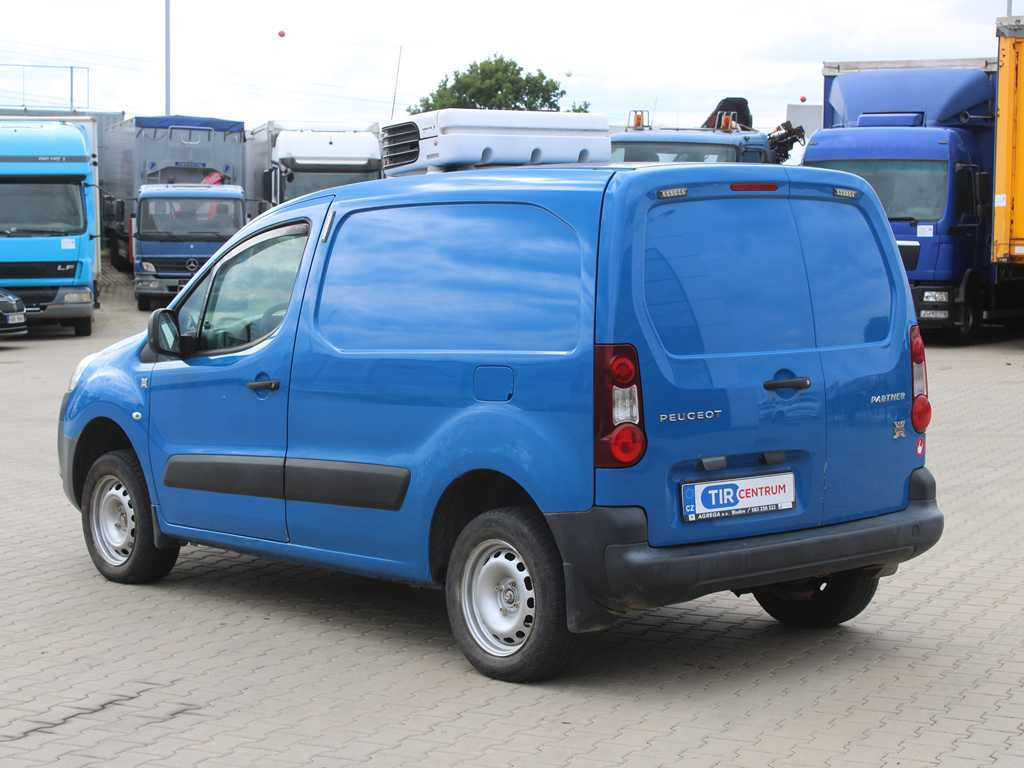 Peugeot PEUGEOT PARTNER, 4X4, CARRIER NEOS 100 - Koelwagen: afbeelding 5 Peugeot PEUGEOT PARTNER, 4X4, CARRIER NEOS 100 - Koelwagen: afbeelding 5